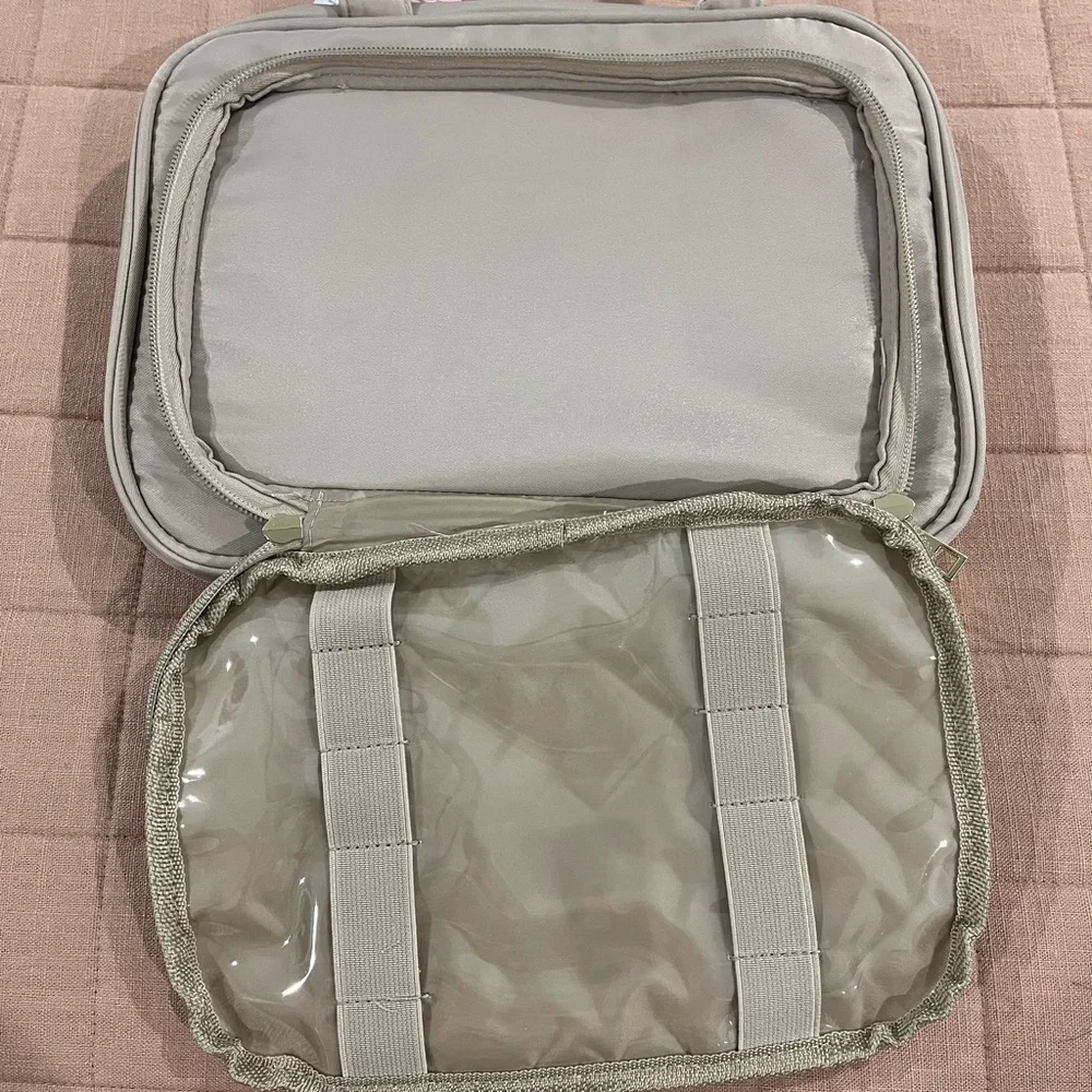 Paris Hilton Quilted Bag in Soft Gray - Picture 5 of 7